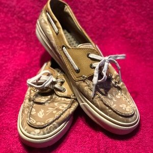 Sperry top sider boat shoes size 9